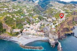 Live the Excellence in the House of Your Dreams in the Charming Ponta do Sol!