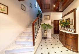 5-Bedroom House on a 400m² Plot