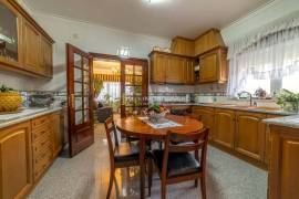 5-Bedroom House on a 400m² Plot