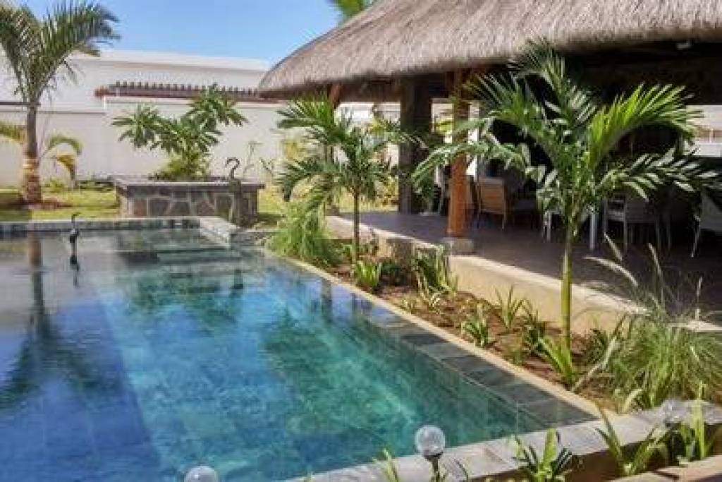 PRIX EN BAISSE ! VILLA MODERNE DE 4 CHAMBRES A PEREYBERE PROCHE MER - ILE MAURICE