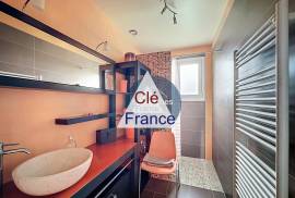 Detached Country House with Outbuilding Detached Country House with Outbuilding