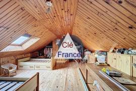 Detached Country House with Outbuilding Detached Country House with Outbuilding