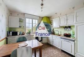 Detached Country House with Outbuilding Detached Country House with Outbuilding