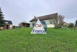 Detached Country House with Outbuilding