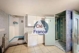 Detached Country House with Outbuilding Detached Country House with Outbuilding