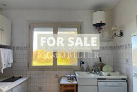 Town House with Neat Garden Town House with Neat Garden