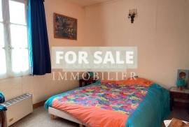 Town House with Neat Garden Town House with Neat Garden