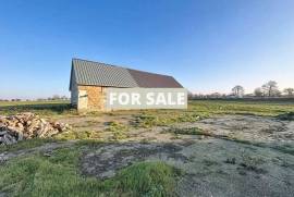 Detached Country House with Outbuilding Detached Country House with Outbuilding