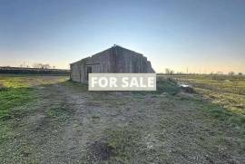 Detached Country House with Outbuilding Detached Country House with Outbuilding