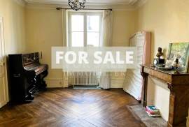 Town House with Neat Garden Town House with Neat Garden