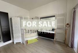 Town House with Neat Garden Town House with Neat Garden