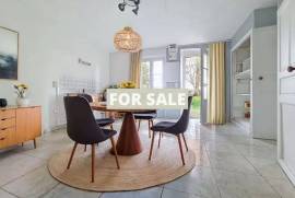 Detached Country House with Outbuilding Detached Country House with Outbuilding