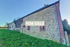 Detached Country House with Outbuilding Detached Country House with Outbuilding