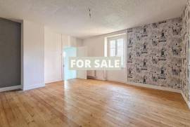 Detached Country House with Outbuilding Detached Country House with Outbuilding