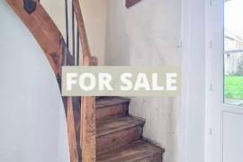 Detached Country House with Outbuilding Detached Country House with Outbuilding