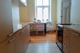 Apartment for rent in Riga, 120.00m2