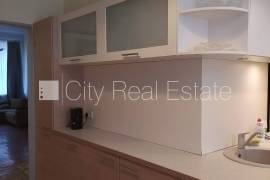 Apartment for rent in Riga, 120.00m2