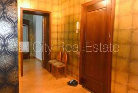 Apartment for rent in Riga, 110.00m2