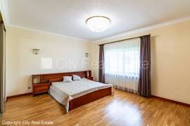 Detached house for rent in Riga district, 332.00m2