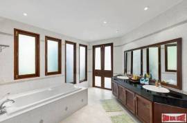 Nakathani Villa Estate - 3 Sea View Villas on 2,400 sqm Land Plot for Sale in Kamala