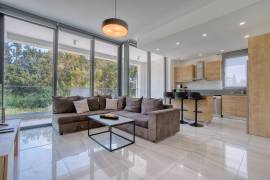 2 Bedroom Modern Apartment - Universal, Paphos