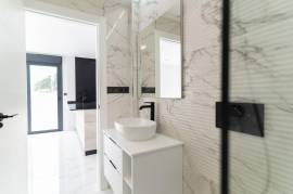 4 Bedrooms - Villa - Alicante - For Sale - N6722