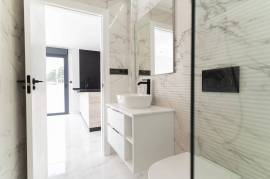 4 Bedrooms - Villa - Alicante - For Sale - N6722