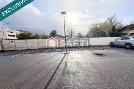 Place de parking rare – Secteur Golf ??