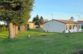 Comfortable 3-Bedroomed Bungalow With Large Garden- 7km from Ruffec - €145150