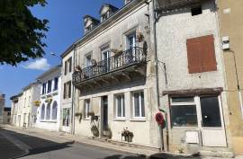 Spacious Village Property With Commerce In Walking Distance - €158,500