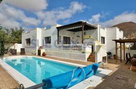 3 Bedroom Villa For Sale