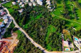 EXCLUSIVE FARM NEXT TO GOLF COURSE AND VAU BEACH