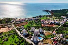 EXCLUSIVE FARM NEXT TO GOLF COURSE AND VAU BEACH