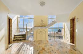 1 +1 Bedroom Apartment, with Local Accommodation License in the First Line Praia da Rocha