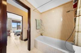 2 bedroom apartment facing south, with garage in Vila Rosa - Portimão