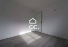 T2 with garage Completely Renovated in Santa Clara