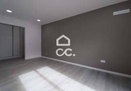 T2 with garage Completely Renovated in Santa Clara