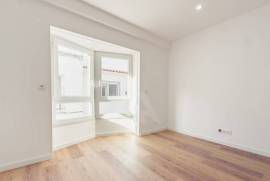 Apartamento T2 Renovado em Cascais