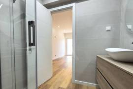 Apartamento T2 Renovado em Cascais