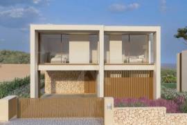 Moradia de Luxo T4 com Piscina e Jardim Privativo num Resort à Beira-Mar