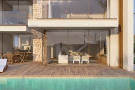 Moradia de Luxo T4 com Piscina e Jardim Privativo num Resort à Beira-Mar