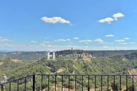 Renovated apartment with magnificent views