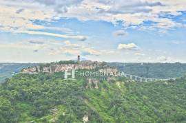 Renovated apartment with magnificent views