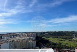 Exclusive Penthouse in Linda-a-Velha with Open Views over the Tejo River and the Sea
