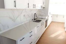 Exclusive Penthouse in Linda-a-Velha with Open Views over the Tejo River and the Sea