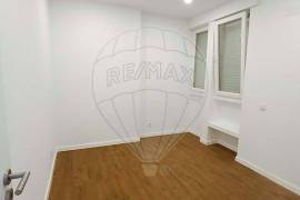 Exclusive Penthouse in Linda-a-Velha with Open Views over the Tejo River and the Sea