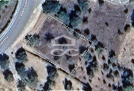 Plot of land with 550 m² in Fragosela