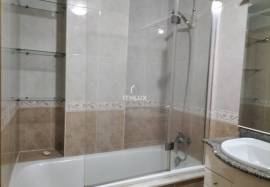 3 bedroom apartment with parking and storage room in Alhos Vedros