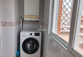 3 bedroom apartment with parking and storage room in Alhos Vedros