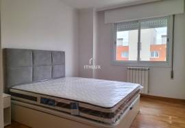 3 bedroom apartment with parking and storage room in Alhos Vedros